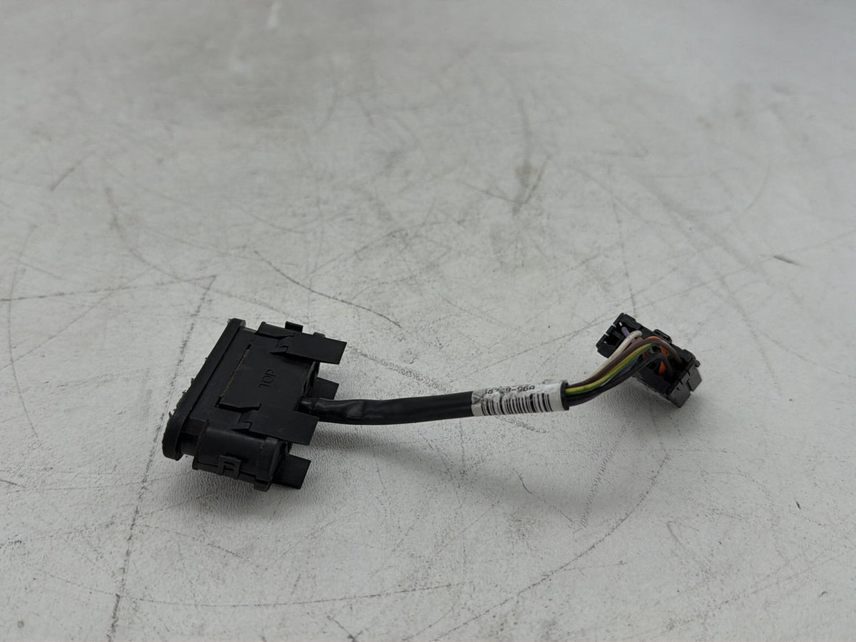 2007 Harley Electra Glide Touring Ultra OEM Indicator Lamp Wire Plug 68789-96A