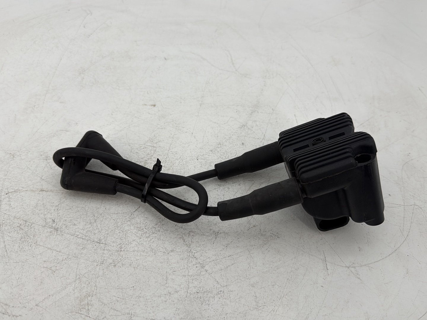 1999 - 2006 Harley-Davidson Dyna Super Glide Ignition Coil Spark Plugs Cable 31743-01