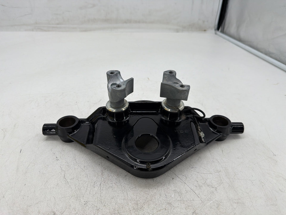 2007 Harley Electra Glide Touring CVO Eagle Front Fork Upper Triple Tree Clamps