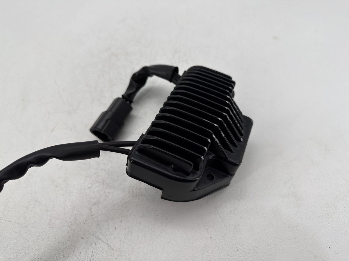 2007 Harley Dyna Super Glide FXD OEM Voltage Regulator Rectifier