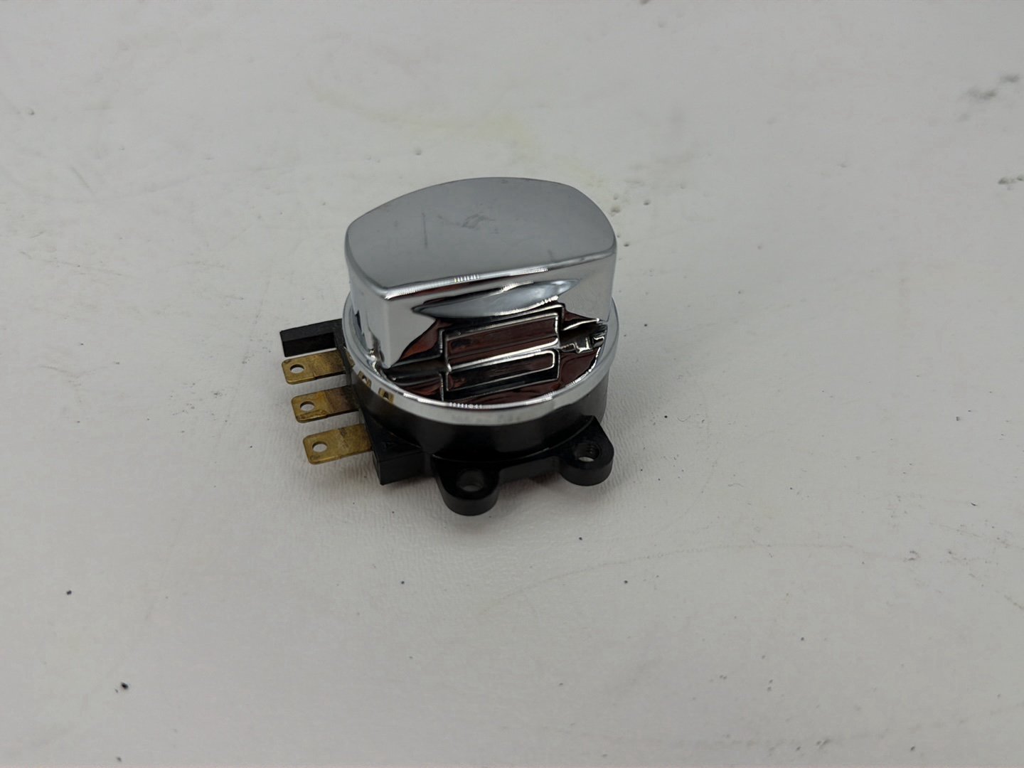 1999 - 2006 Harley-Davidson Touring Road King Ignition Switch Cylinder Barrel Lockset NOKey  	71313-96A