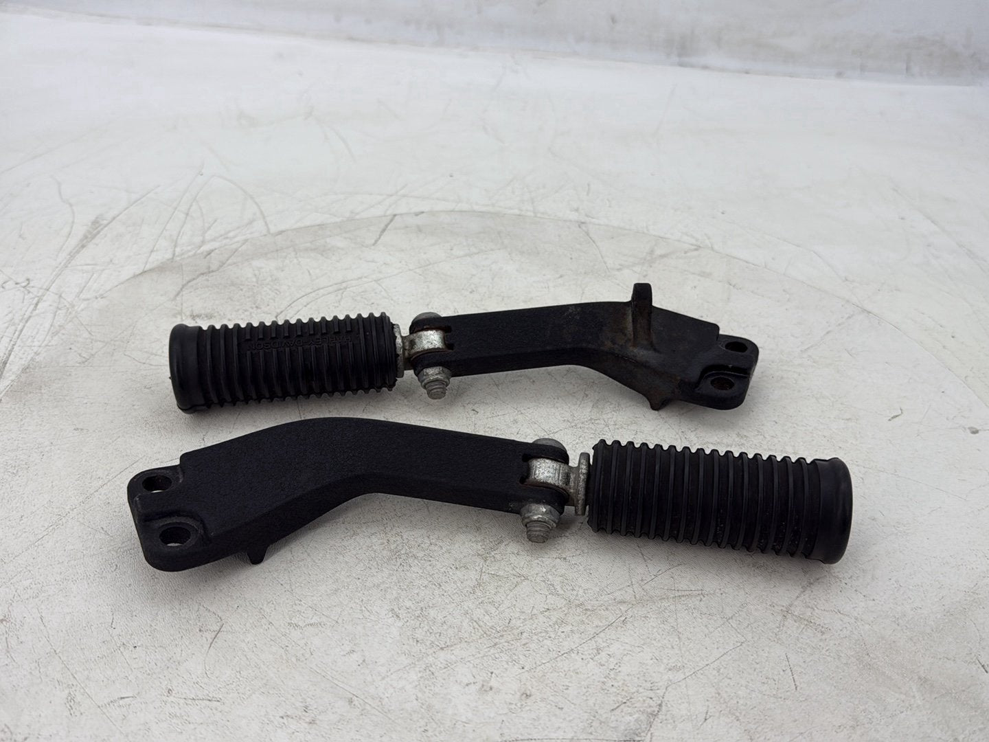 2015 Harley Dyna Low Rider FXDL OEM Passenger Left & Right Foot Pegs