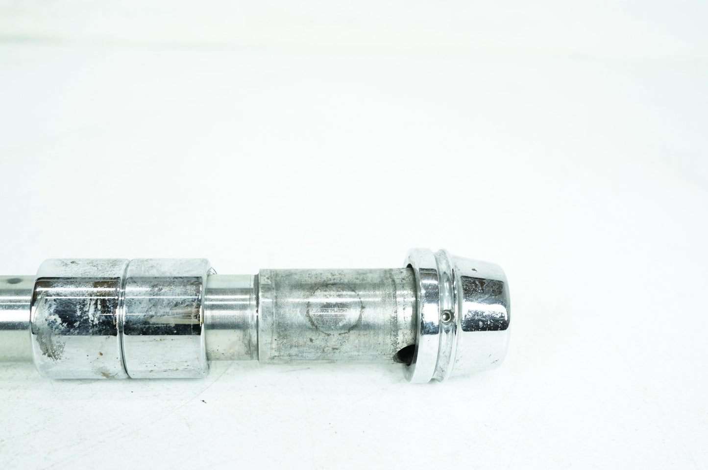 1999 - 2006 Harley-Davidson Touring Road King Classic Front Wheel Axle Bolt Shaft 43364-00