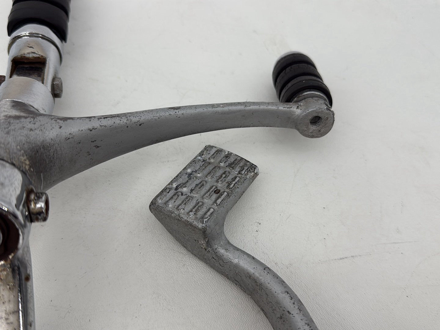 2004 - 2013 Harley-Davidson Sportster 883 Custom Left Right Foot Brake Control Pegs 42651-04