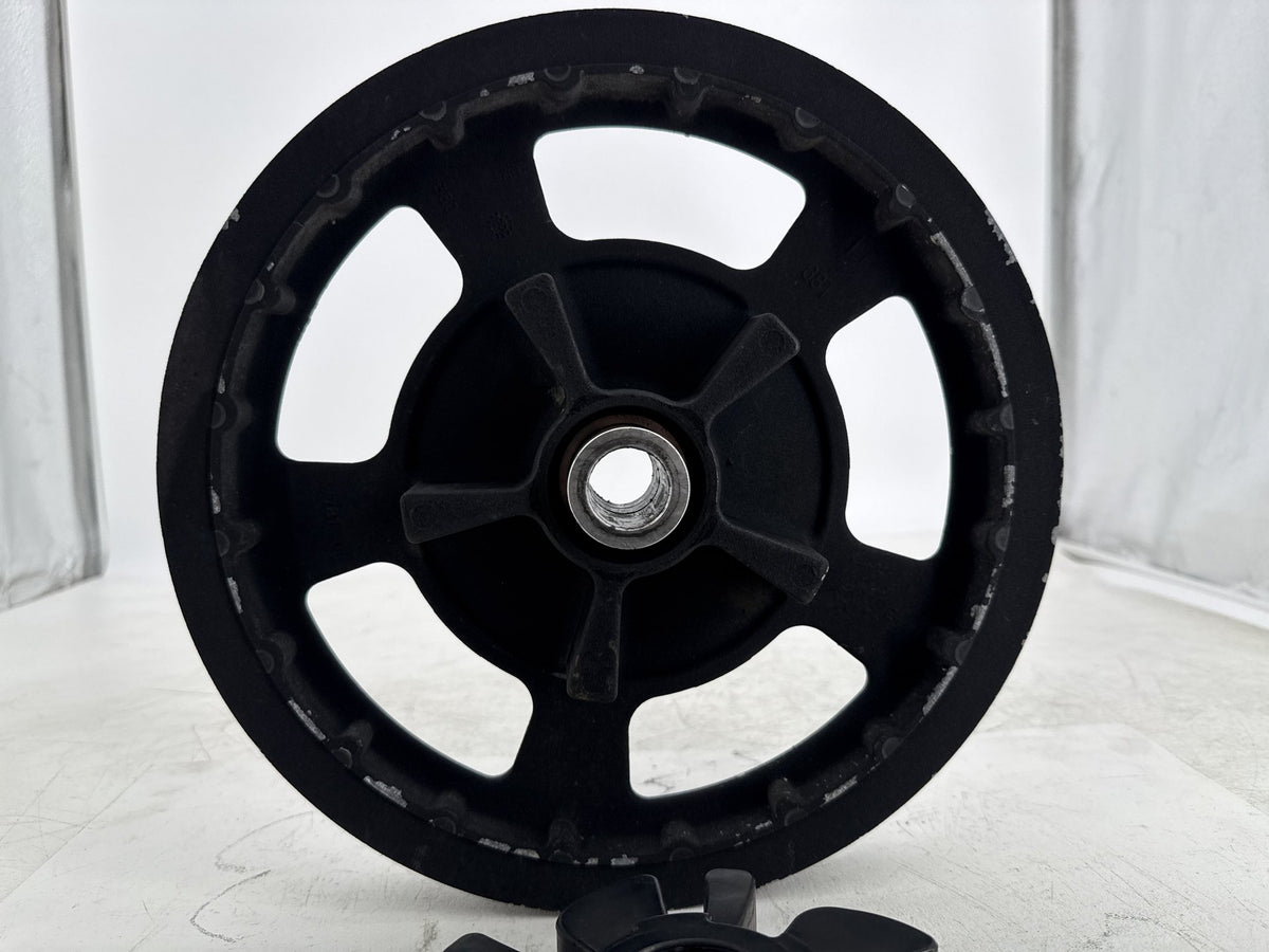 2013 Harley Street Glide Touring FLHX OEM Rear Driver Pulley Sprocket 68T 1"