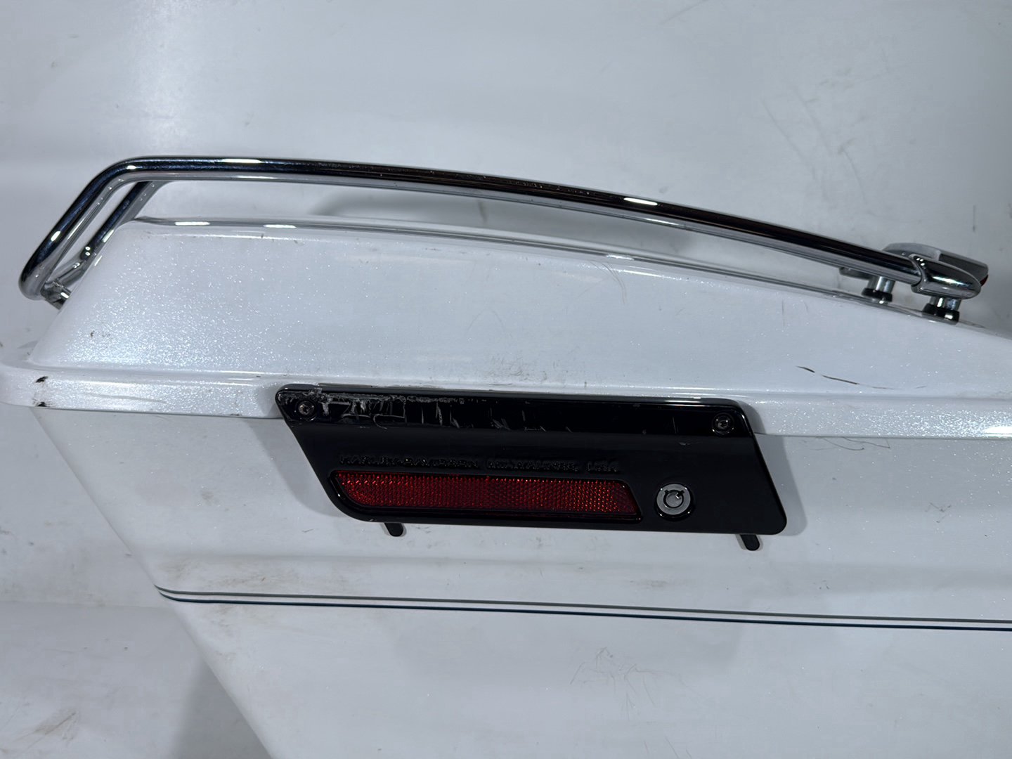 2013 Harley Electra Glide Touring Ultra FLHTCUI OEM Left 1 Saddlebag Luggage NO Key