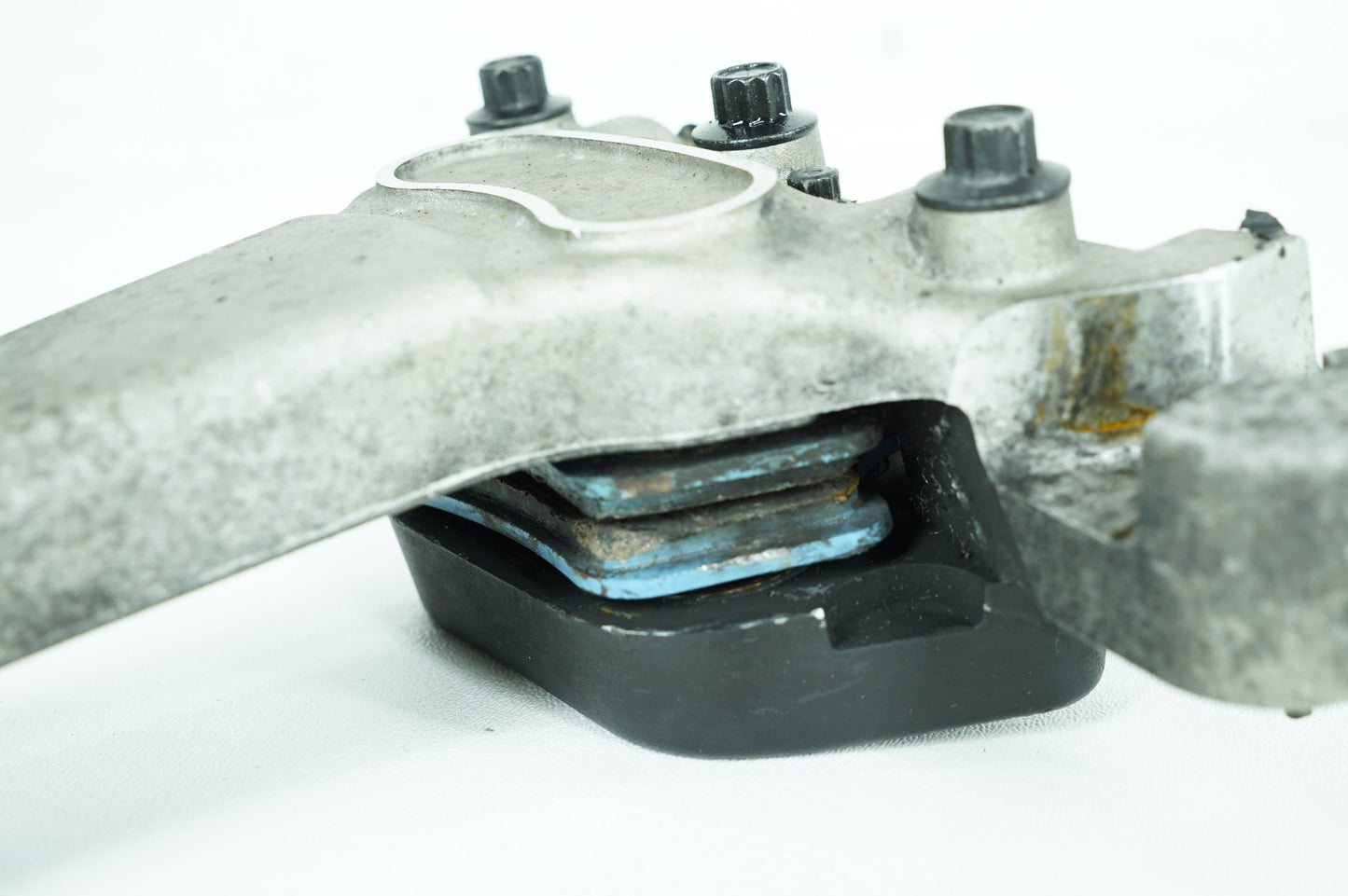 1999 - 2006 Harley-Davidson Touring Street Glide Rear Back Brake Caliper 44080-02C