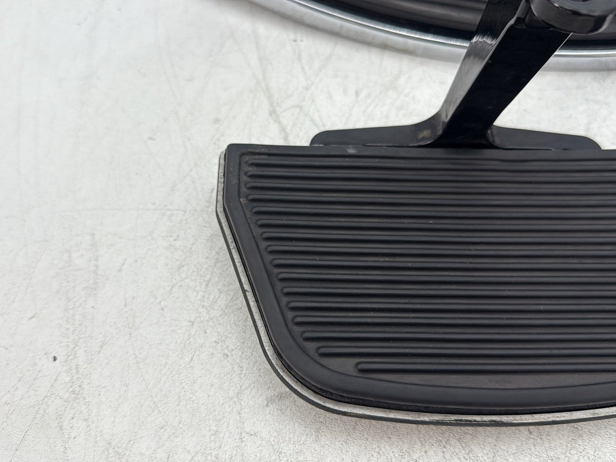 2013 Harley Electra Glide Touring Left Right Driver & Pass Floorboard Foot Rest