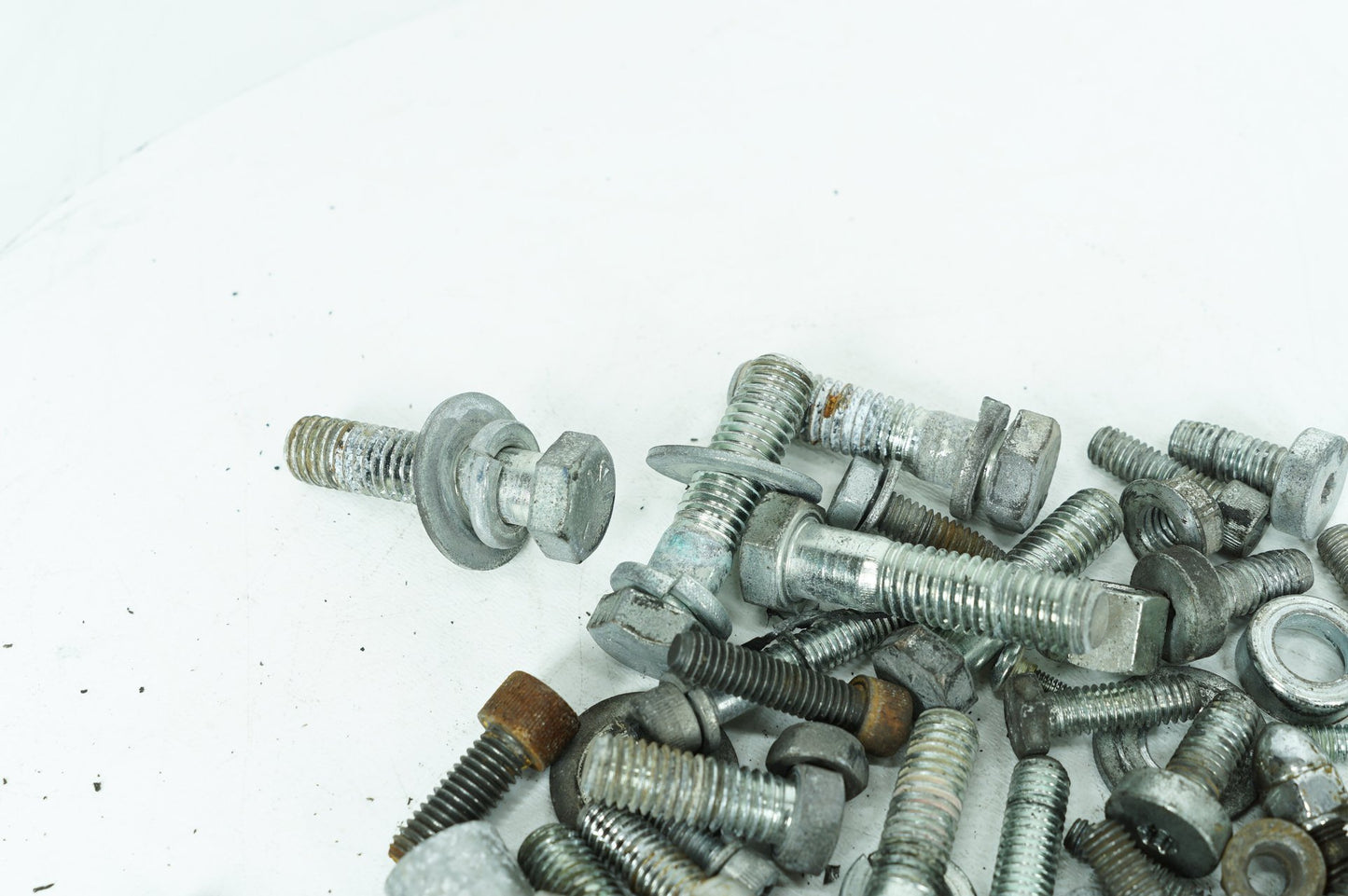 1999 - 2006 Harley-Davidson Touring Road King Hardware Bolts Nuts & Brackets