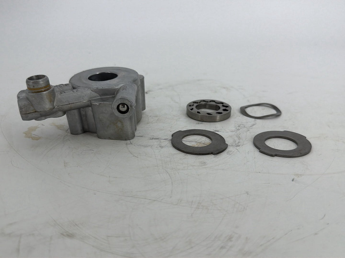 2013 Harley Touring Electra Glide Ultra Twin Cam Engine Oil Pump Cover 26277-06