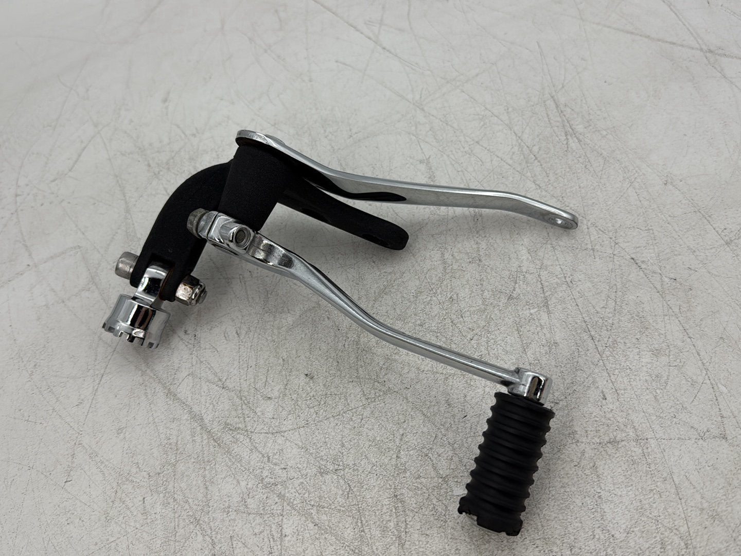 2010 Harley Dyna Fat Bob FXDF OEM Left Driver Foot Controls Peg Rest