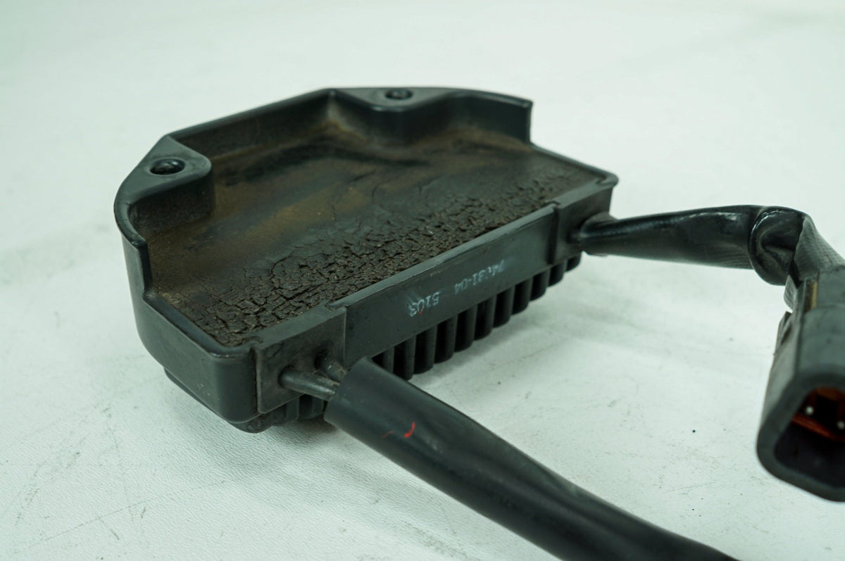 2004 Harley Dyna FXDWG Wide Glide OEM Voltage Regulator Rectifier