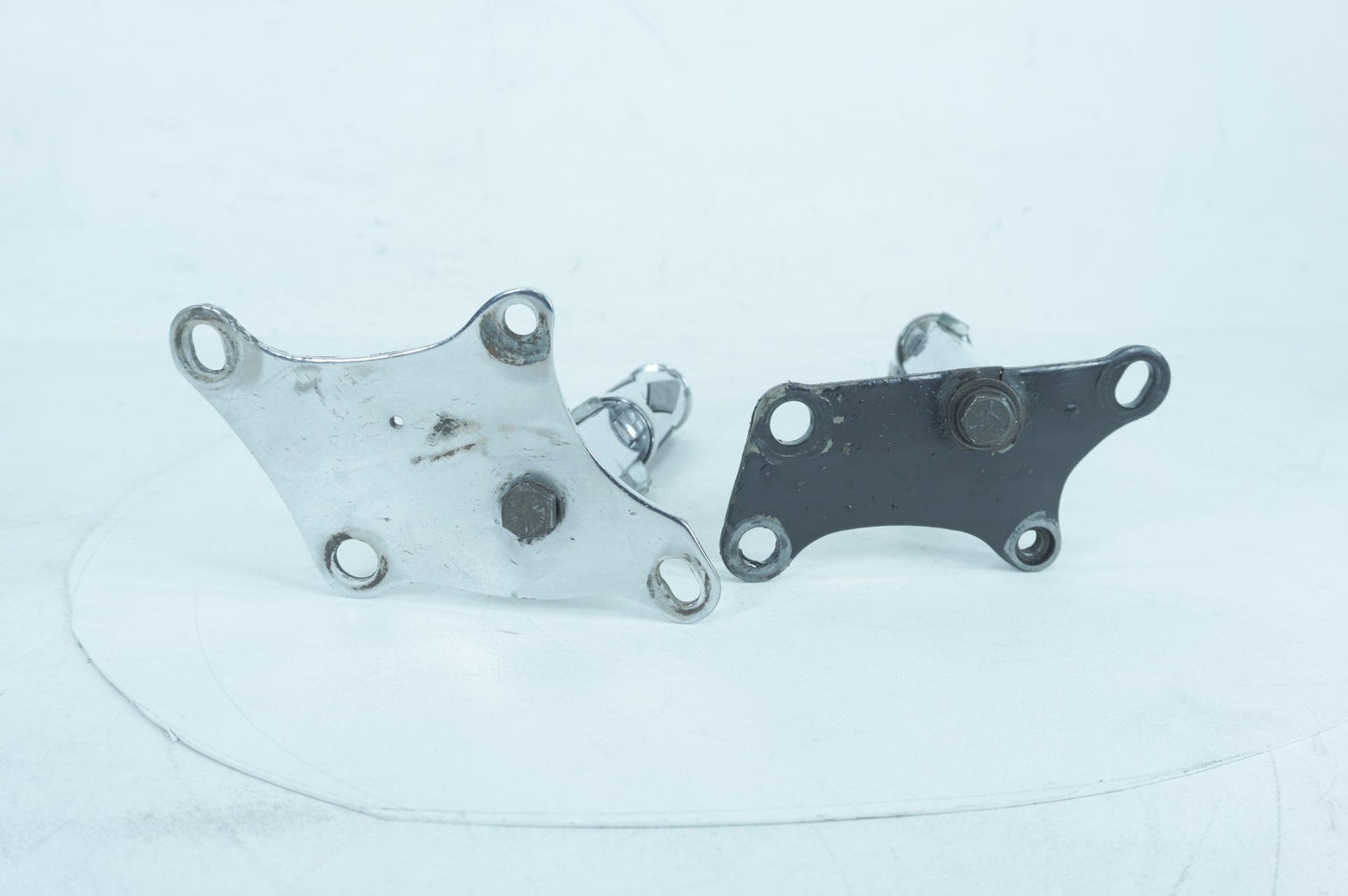 1984 - 1990 Harley-Davidson Sportster Limited Liberty Passenger Left & Right Foot Pegs 33048-72