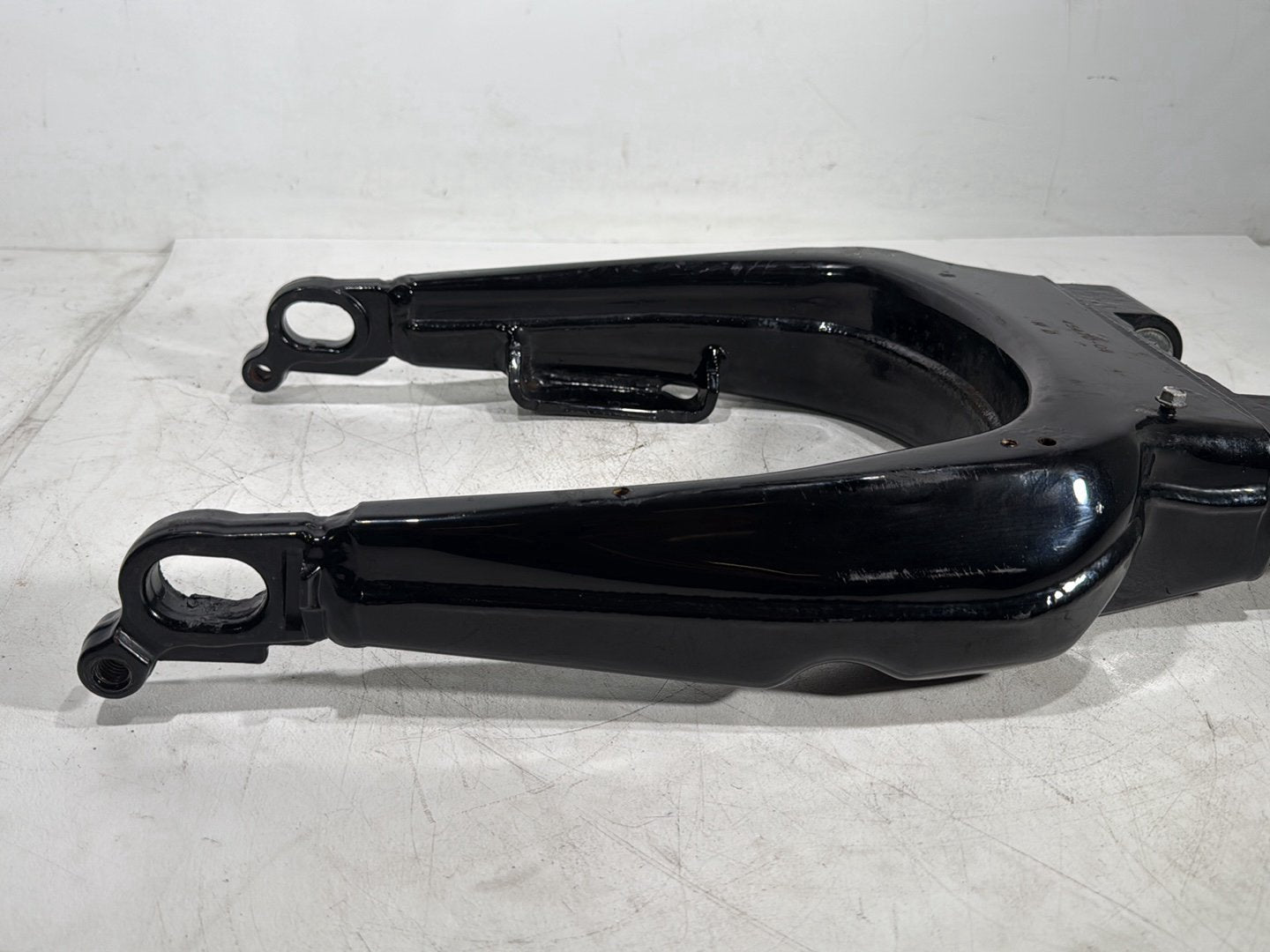 2011 Harley Street Glide Touring FLHX OEM Rear Fork Swingarm Swing Arm