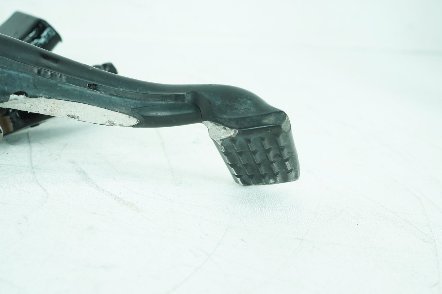 2004 - 2012 Harley-Davidson Sportster Custom Left & Right Driver Step Foot Rest Pegs 42652-04