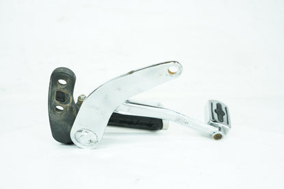 1999 - 2006 Harley-Davidson Dyna Low Rider Right Driver Foot Controls Peg Rest 34564-90B