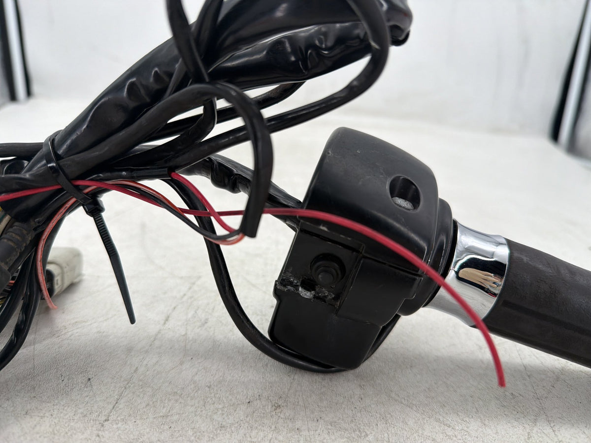 08 Harley Electra Glide Touring OEM Left Turn Signal Headlight Switches Controls