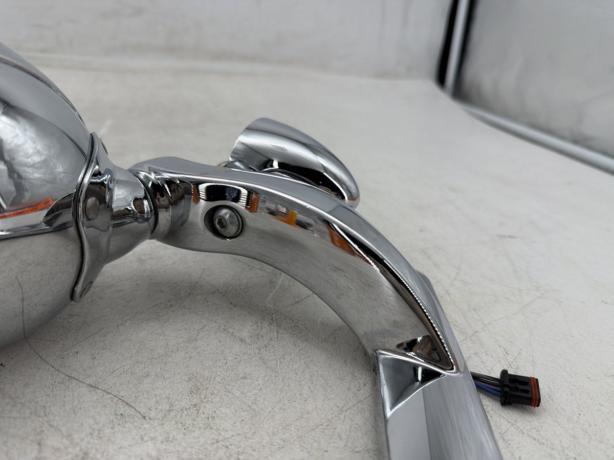 2015 Harley Electra Glide Touring Ultra OEM Front Right 1 Turn Signal Indicator