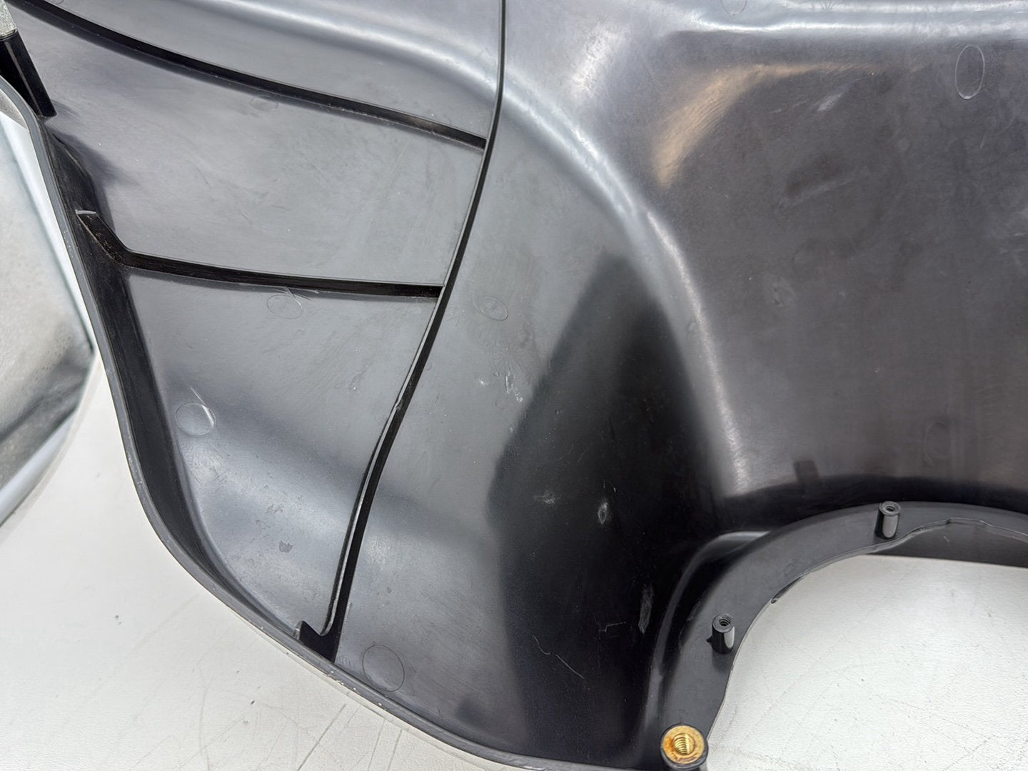 2000 Harley Touring Electra Glide Ultra OEM Front Outer Batwing Fairing Cover