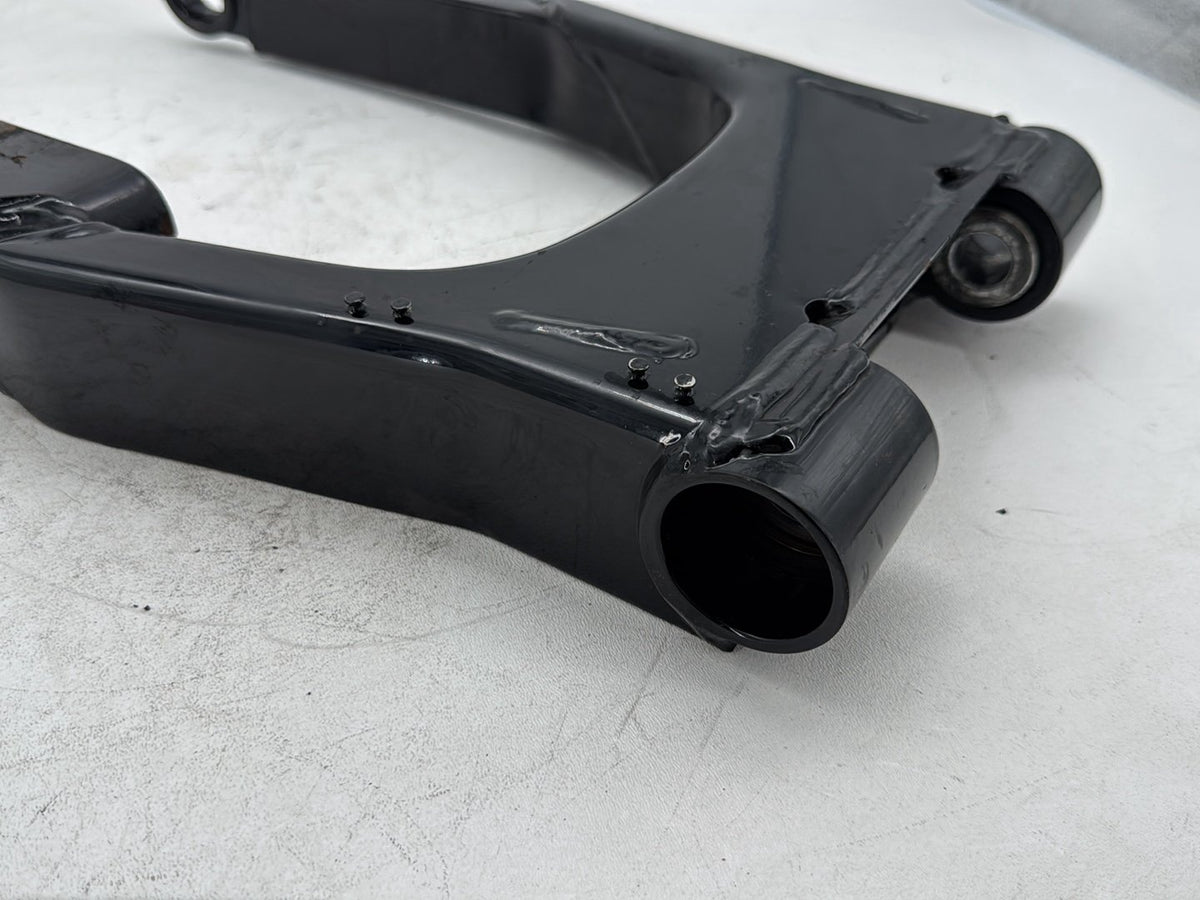 2006 Harley Street Glide Touring FLHXI OEM Rear Fork Swingarm Swing Arm