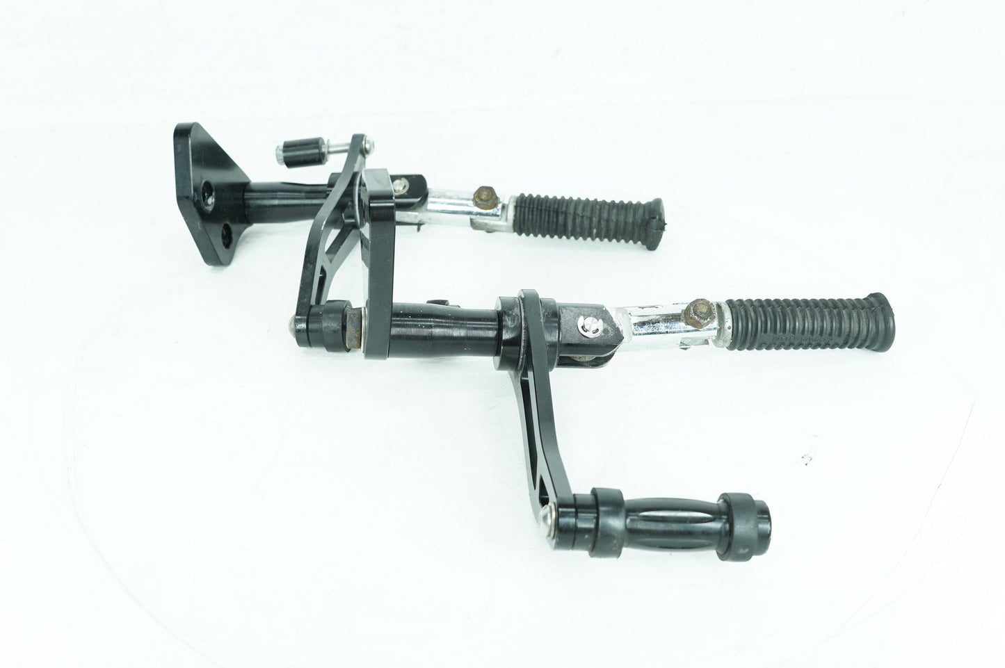 2007 - 2017 Harley-Davidson Dyna Super Glide Left & Right Step Foot Rest Pegs 33032-99
