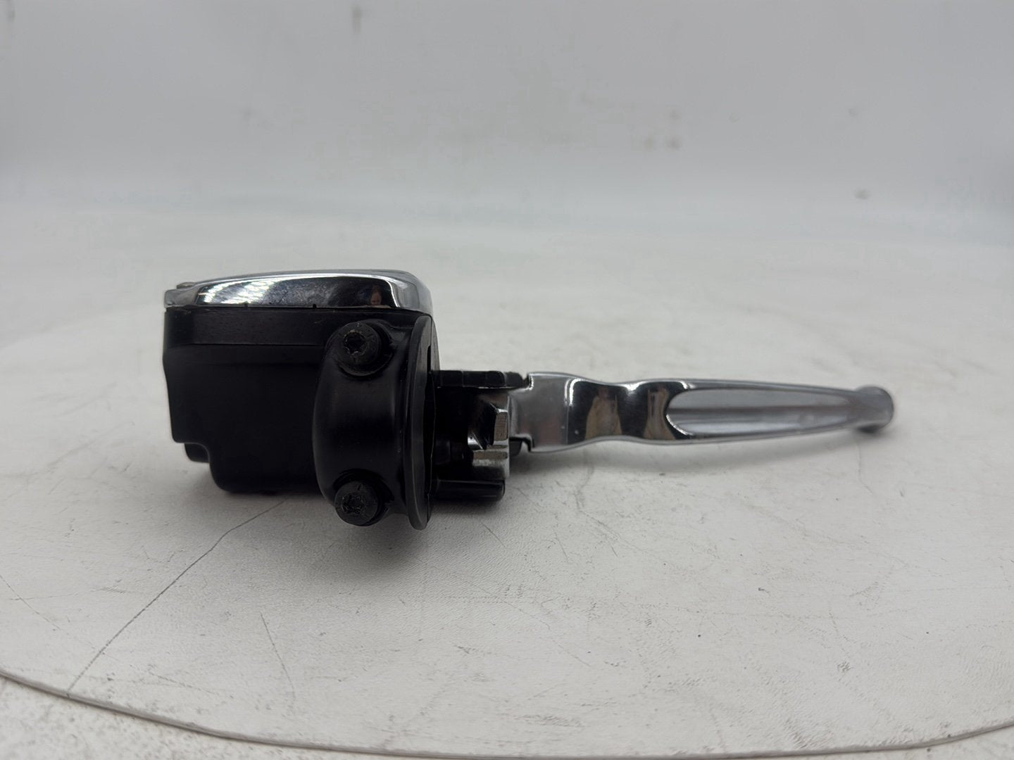 2007 - 2012 Harley-Davidson Touring Electra Glide Ultra Front Right Brake Lever Master Cylinder 	44551-08