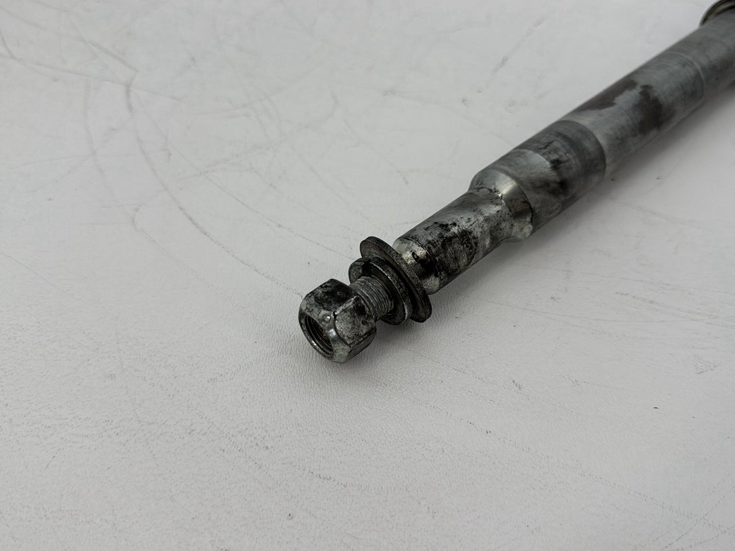 1999 - 2006 Harley-Davidson Touring Electra Glide Classic Front Wheel Axle Bolt Shaft