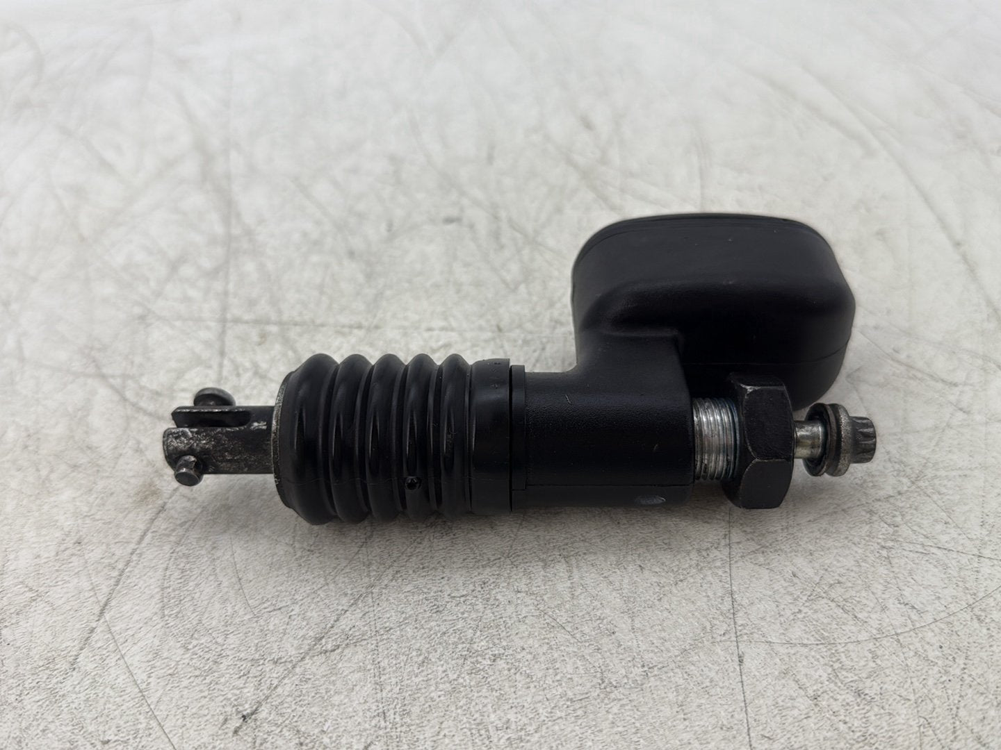 2004 Harley Road King Touring Custom FLHRSI OEM Rear Brake Master Cylinder Reservoir