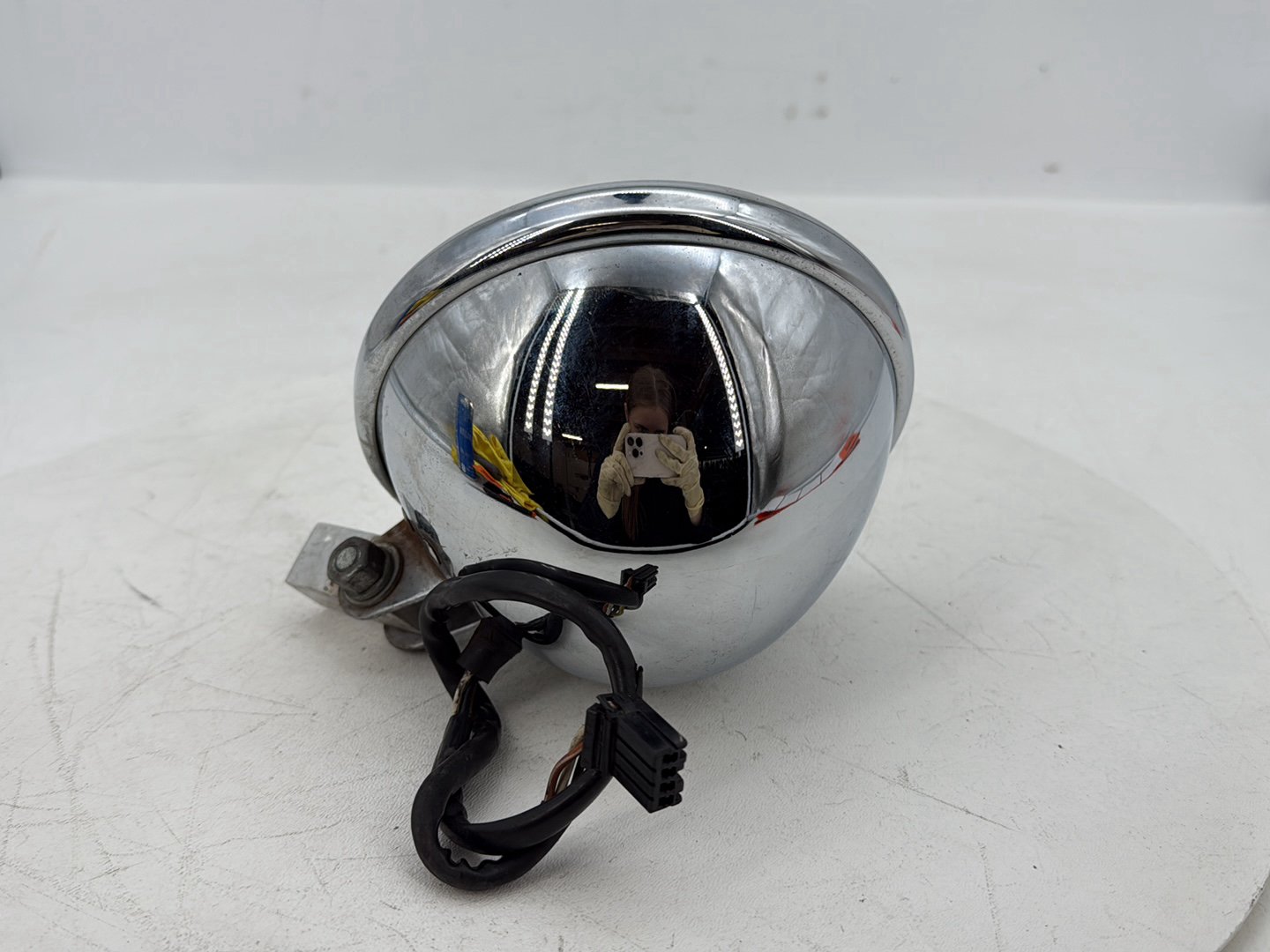 2007 - 2012 Harley-Davidson Dyna Super Glide Headlight Headlamp Head Light Halogen  	69162-06A