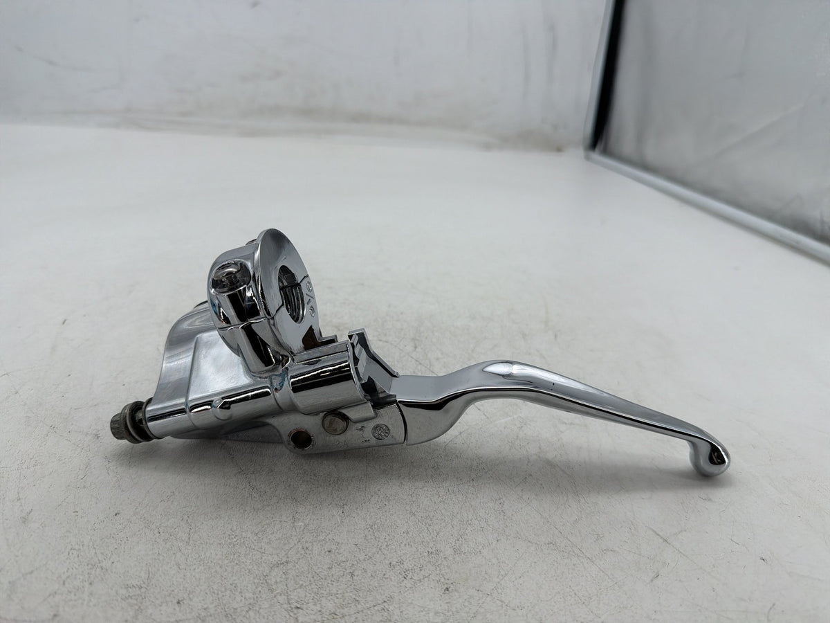 2003 Harley Softail Deuce FXSTDI OEM Front Right Brake Lever Master Cylinder