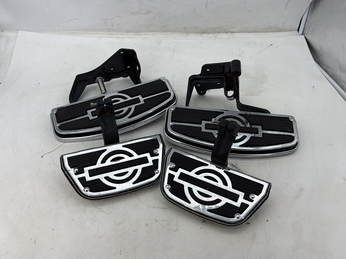 2002 Harley Heritage Softail Classic FLSTC OEM Left Right Driver & Pass Floorboard Foot Rest