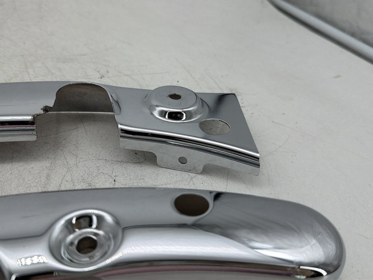2009 Harley Road Glide Touring FLTR OEM Rear Left Right Fender Struts Bracket