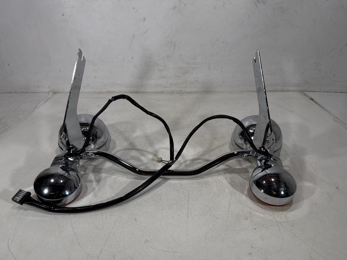 2002 Harley Electra Glide Touring OEM Front Turn Signal Indicators Aux Light Bar