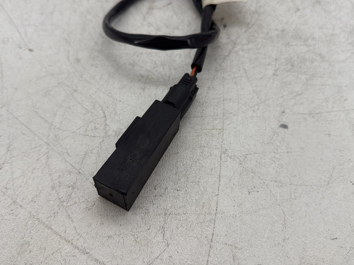 2010 Harley Road King Touring Classic OEM Security Module Antenna Wire 68956-07