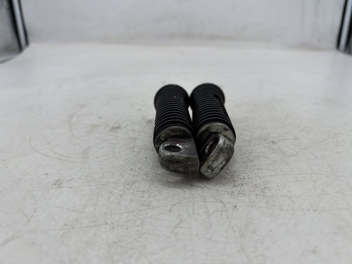 1991 Harley Sportster 883 Deluxe XLH883 OEM Left & Right Step Foot Rest Pegs