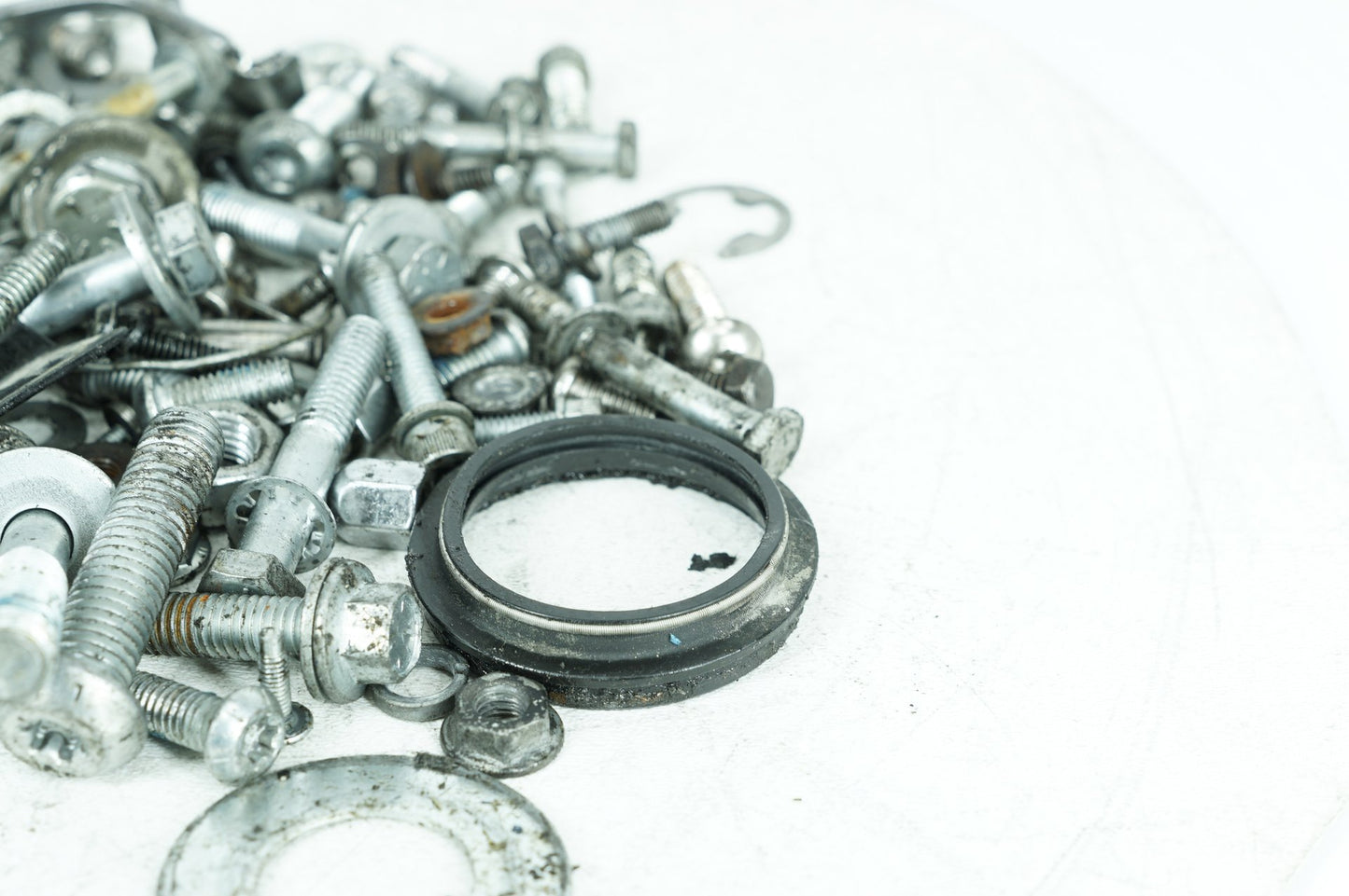 2007 - 2017 Harley-Davidson Dyna Street Bob Hardware Bolts Nuts & Brackets