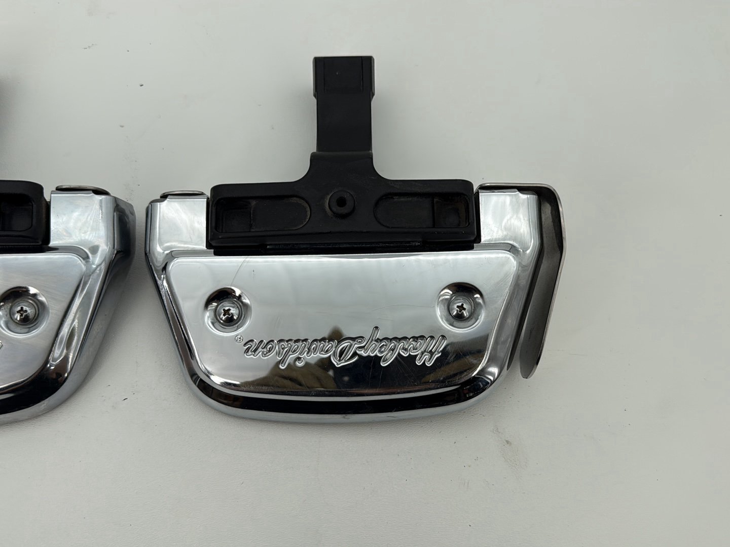 2007 Harley Softail Heritage Classic FLSTC OEM Left & Right Passenger Floorboard Foot Rest