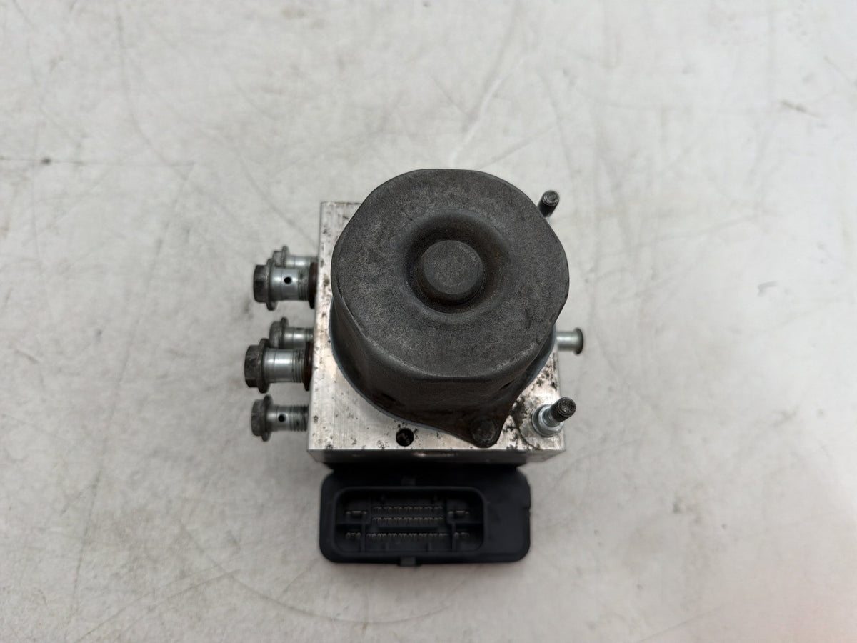 2015 Harley Electra Glide Touring Ultra OEM ABS Brake Pump & Control Module