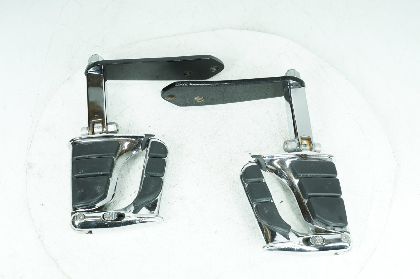 1999 - 2006 Harley-Davidson Dyna Super Glide Left & Right Driver Step Foot Rest Pegs  	49354-01