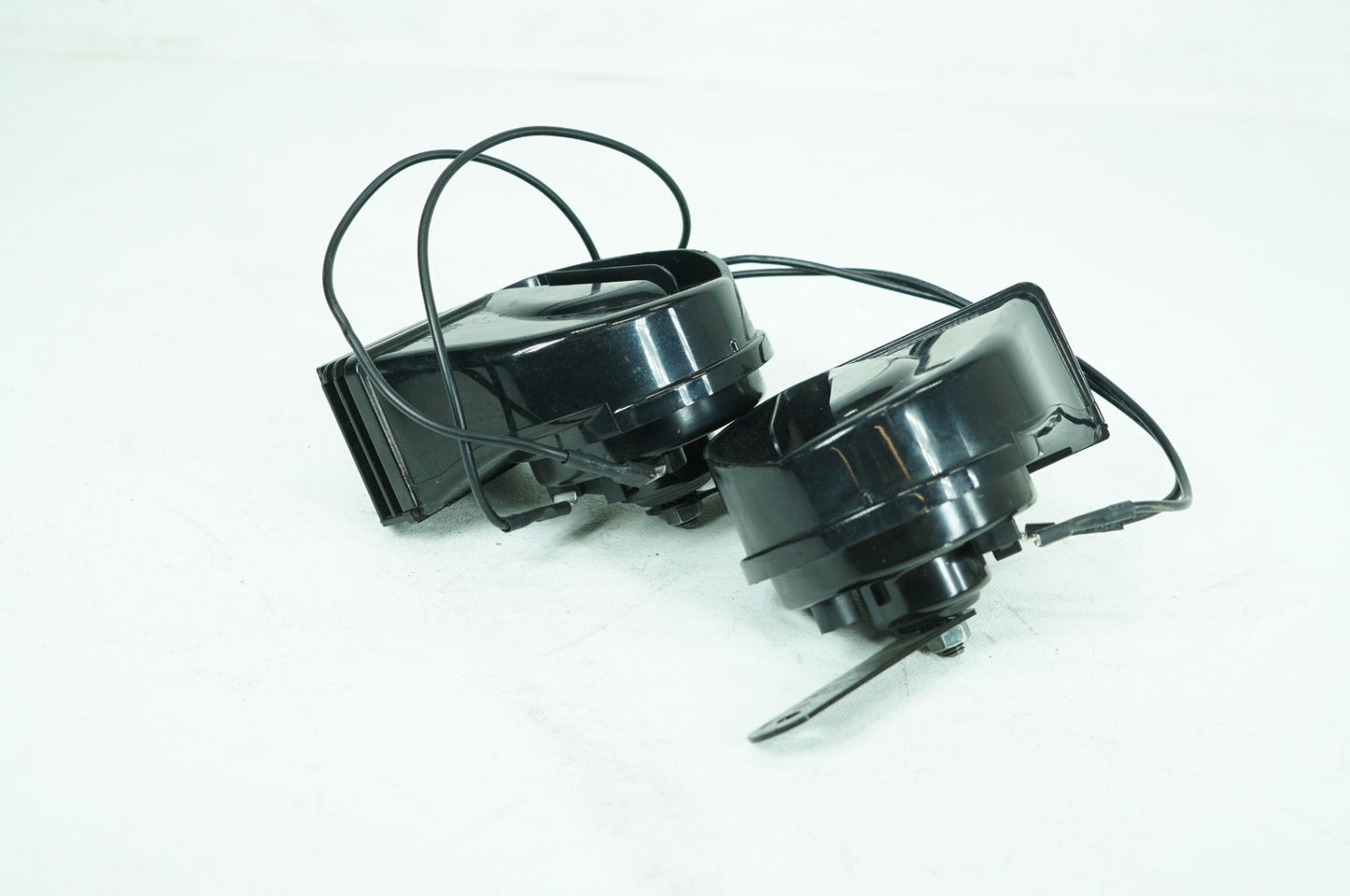 2018 - 2025 Harley-Davidson Softail Street Bob Signal Horn Klaxon Beep E11 00238