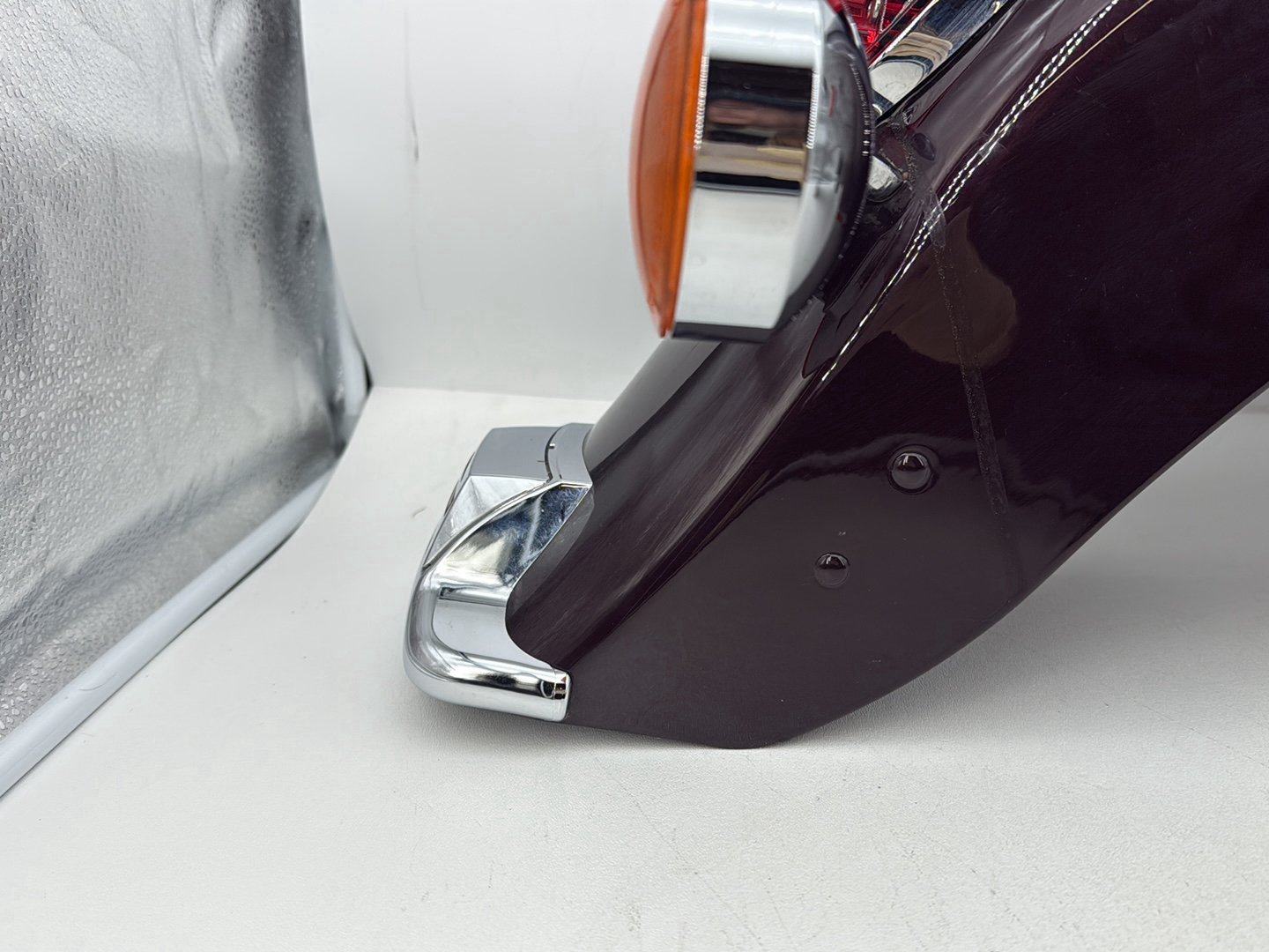 1999 - 2006 Harley-Davidson Softail Heritage Rear Wheel Fender & Turn Signals Bar 59144-06