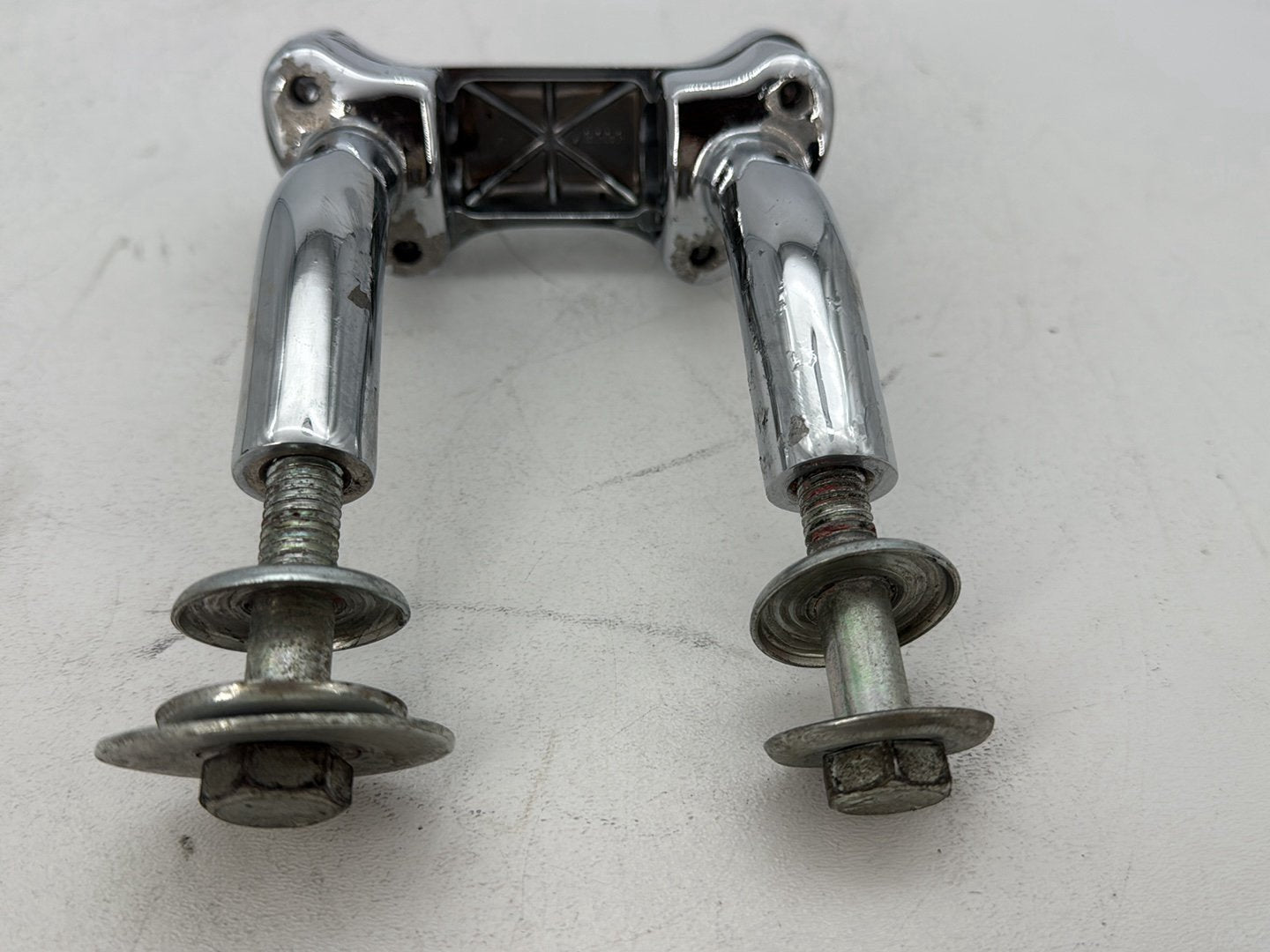 1998 Harley Road King Touring FLHRCI Classic OEM Front Handlebar Riser Top Clamp Chrome