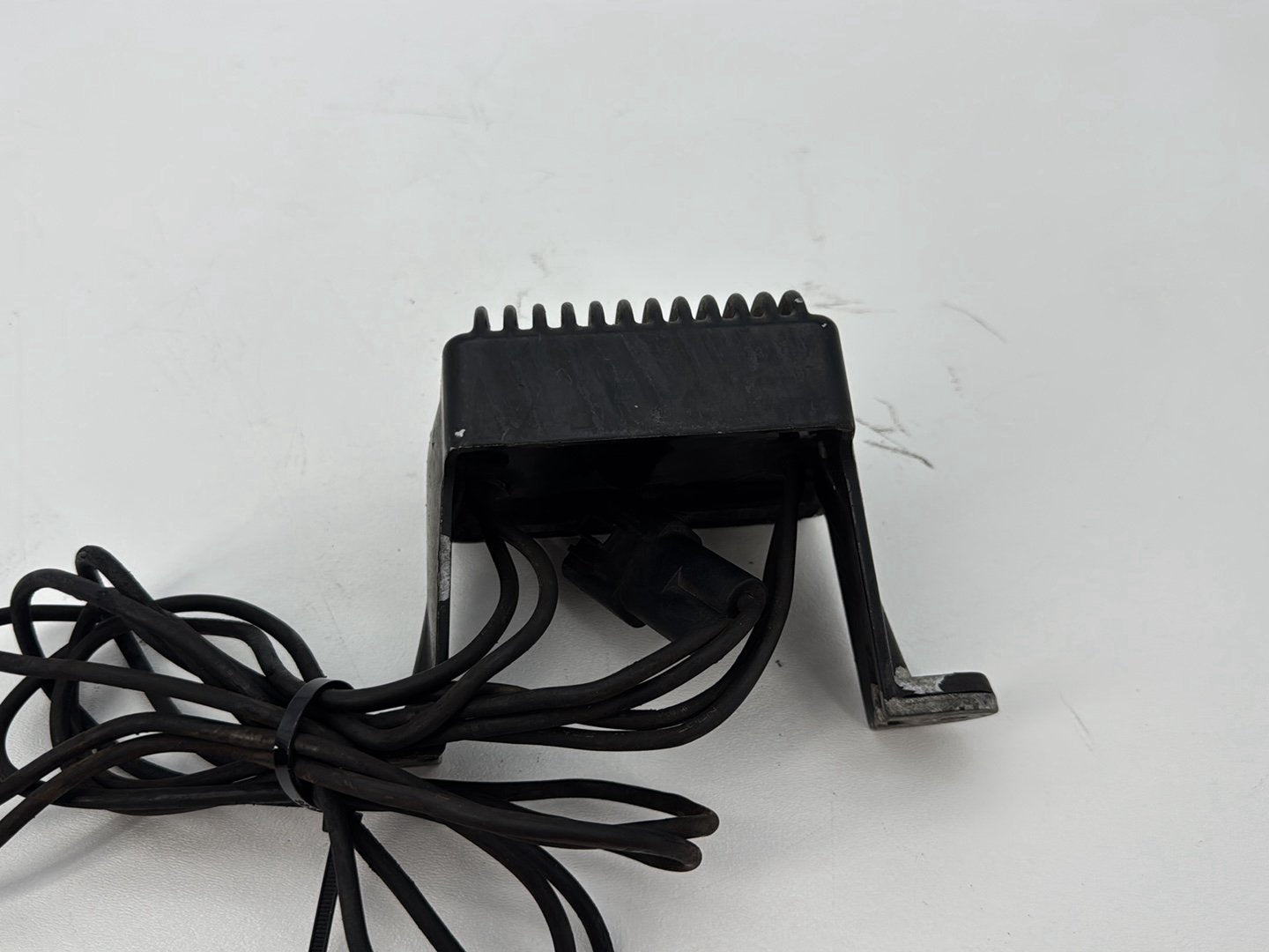 1999 - 2006 Harley-Davidson Touring Electra Glide Classic Voltage Regulator Rectifier   	74505-97A