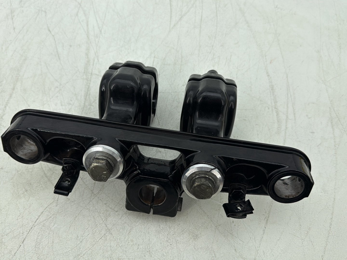 2011 Harley Softail FLSTFB Fat Boy OEM Front Fork Upper Triple Tree Clamps