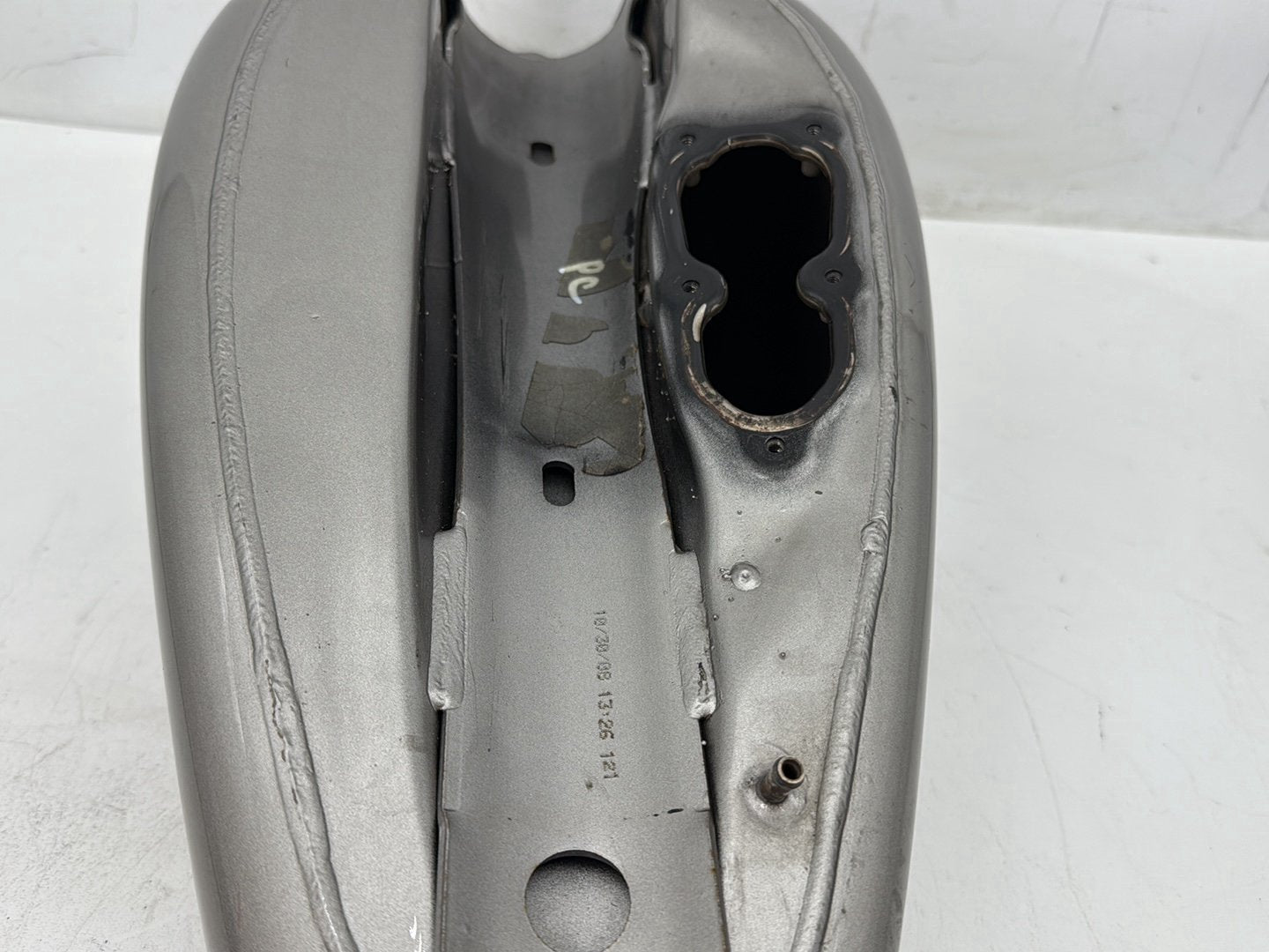 2009 Harley Sportster 883 Low XL883L OEM Fuel Gas Tank Gasoline Reservoir