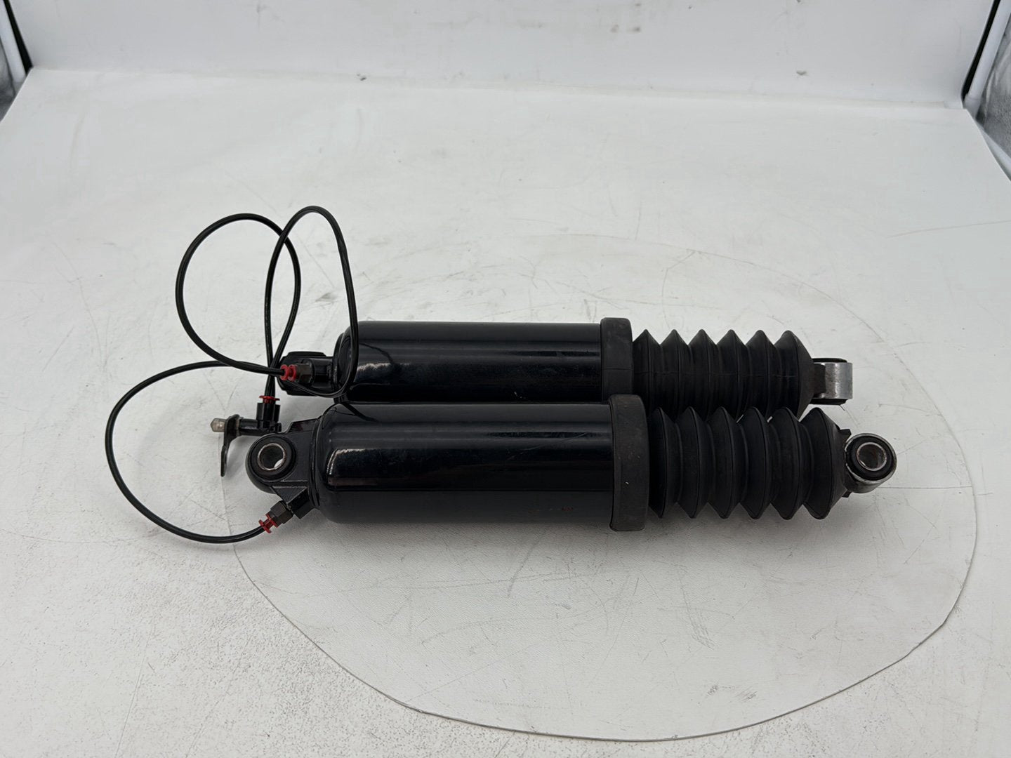 2007 - 2012 Harley-Davidson Touring Electra Glide Ultra Rear Left Right Shock Absorbers 54565-97C