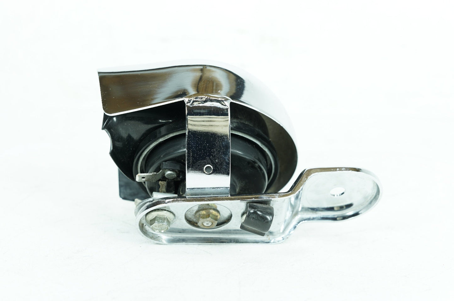 1999 - 2006 Harley-Davidson Softail Heritage Classic Horn Signal Klaxon Chrome Cover 69060-90F