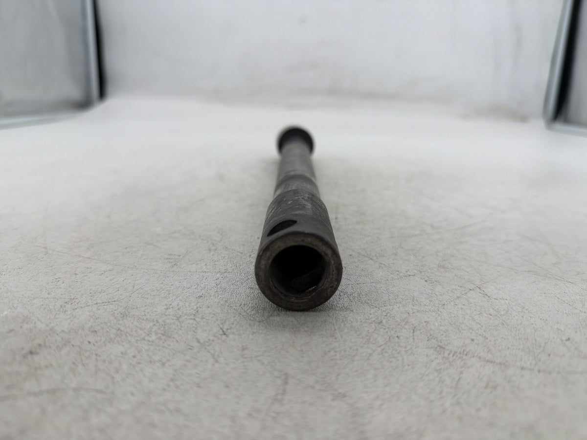 2011 Harley Street Glide Touring FLHX-103 OEM Front Wheel Axle Bolt Shaft