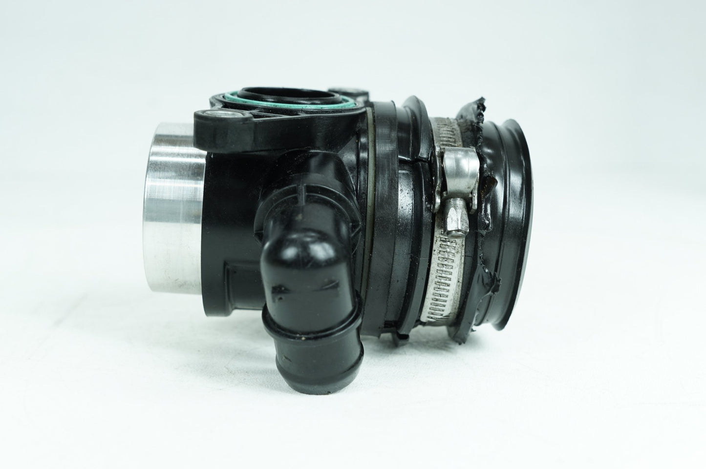 2017 Alfa Romeo Giulia - EGR Coolant Pump