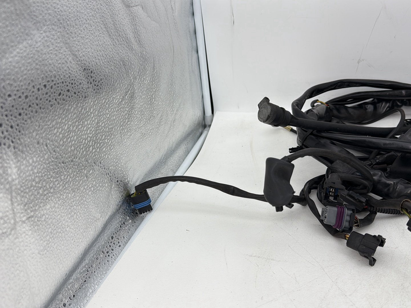 1999 - 2006 Harley-Davidson Touring Electra Glide Ultra Main Wire Wiring Harness Loom 70985-04